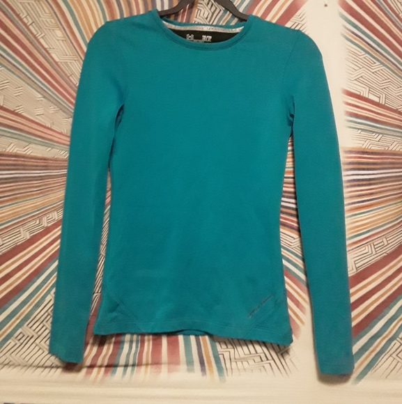 Under Armour Women XS LongSleeve Exercise Shirt - Picture 2 of 16
